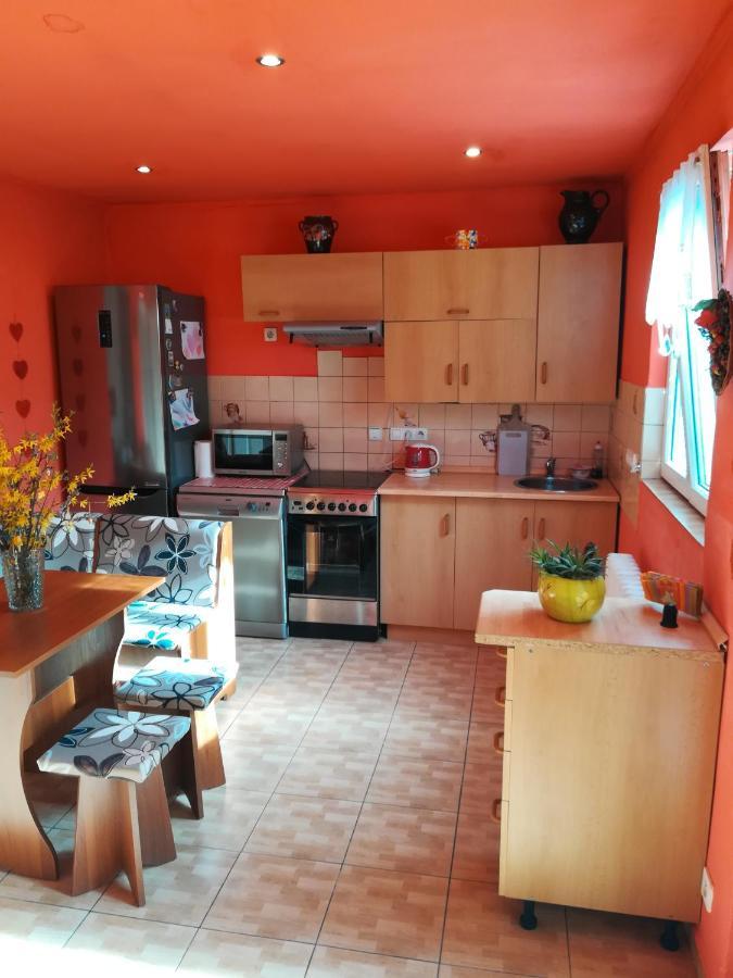 Ferienwohnung Prazdninovy Byt Arin Jáchymov Exterior foto