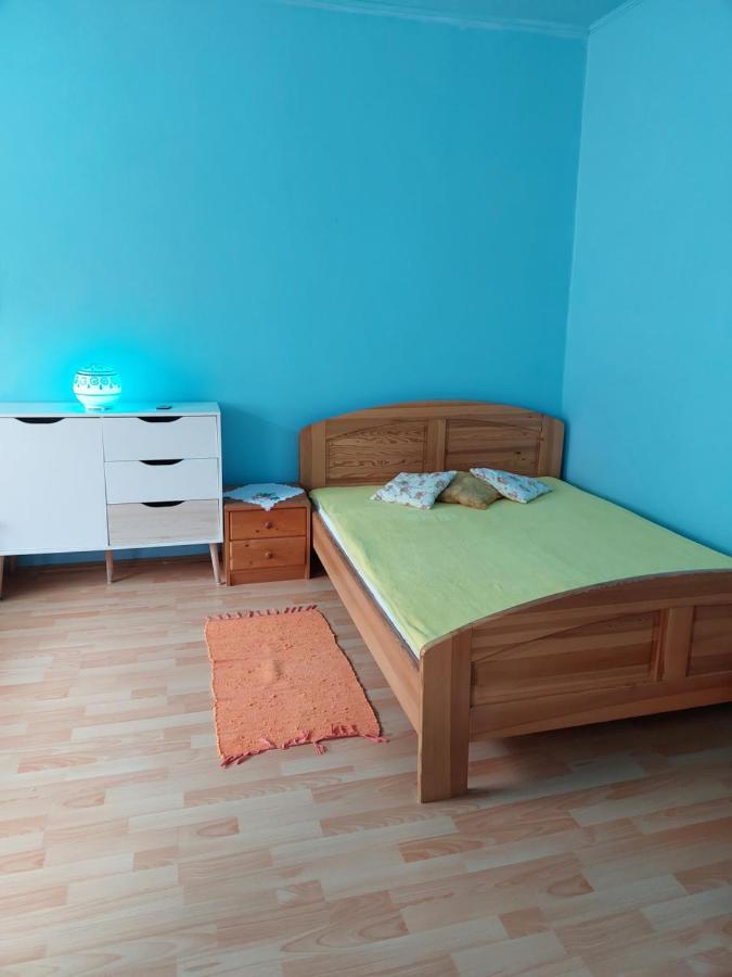 Ferienwohnung Prazdninovy Byt Arin Jáchymov Exterior foto
